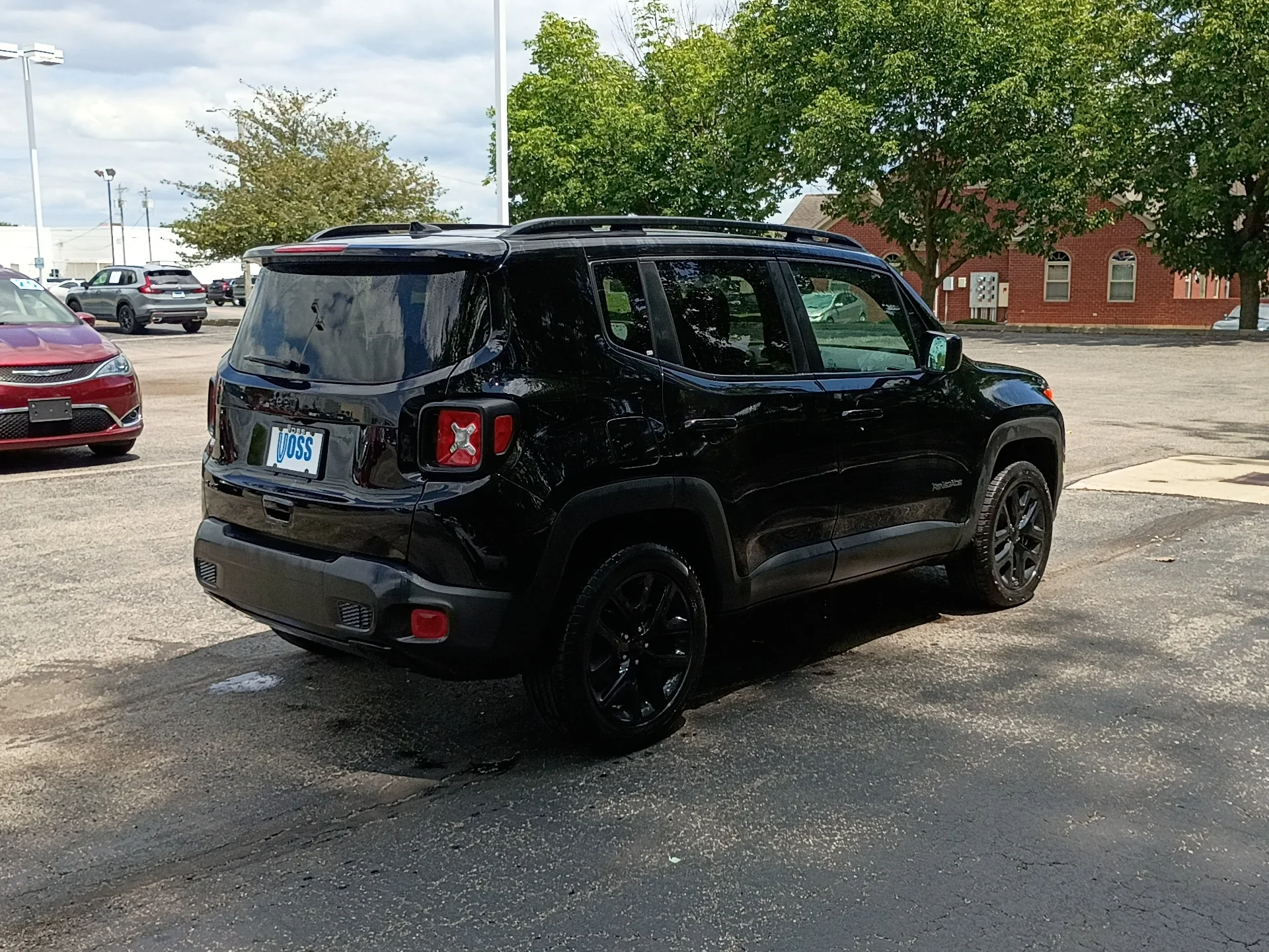 Used 2022 Black Clear Coat Jeep Altitude image 3