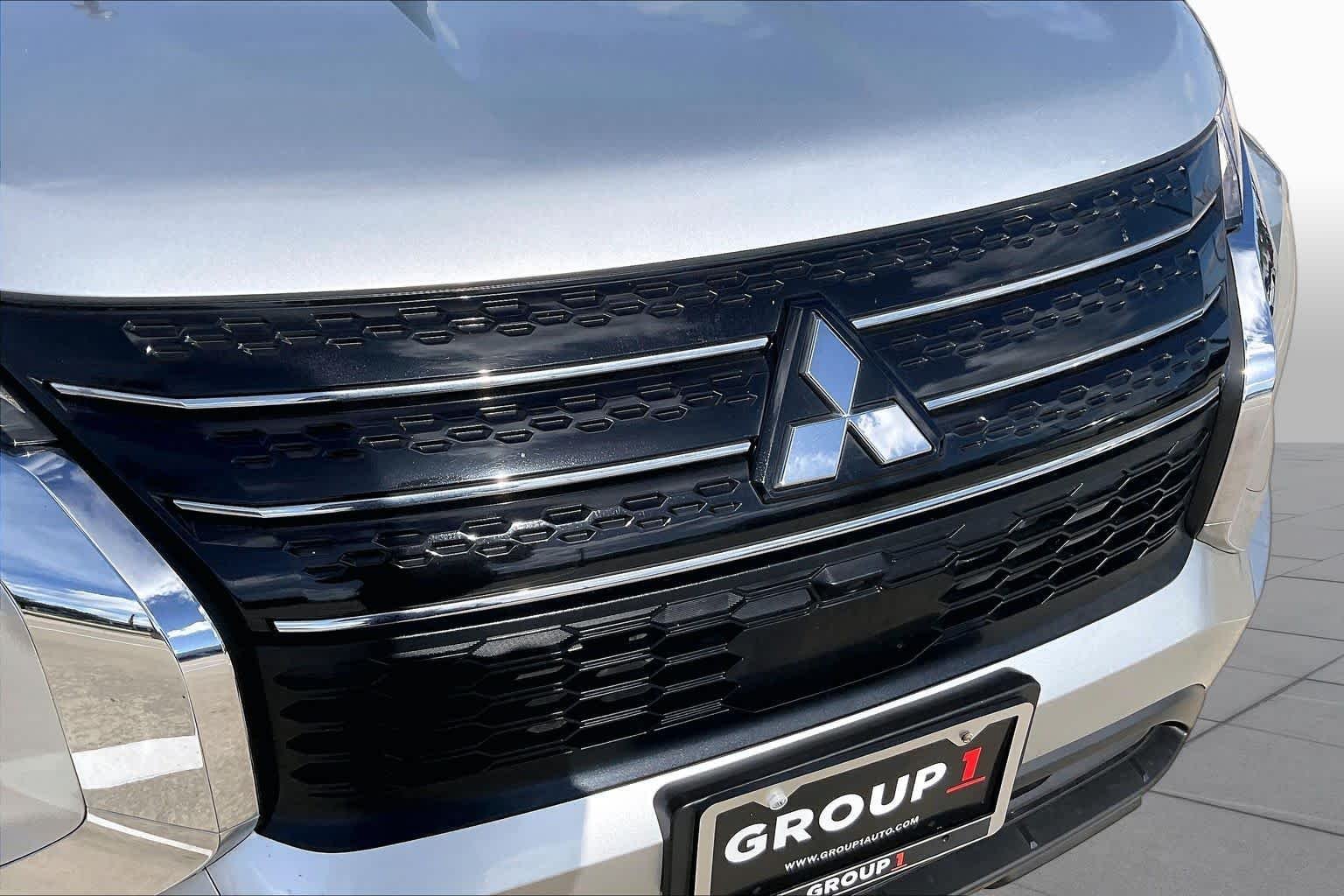 Used 2023 Alloy Silver Metallic Mitsubishi ES image 57