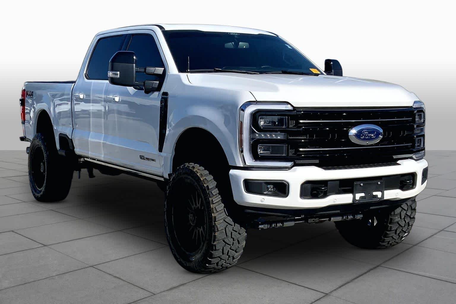 Used 2025 Star White Metallic Tri-Coat Ford Platinum image 3