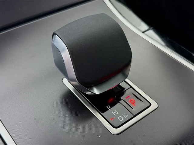 New 2026 Fuji White Land Rover Belgravia Edition image 19
