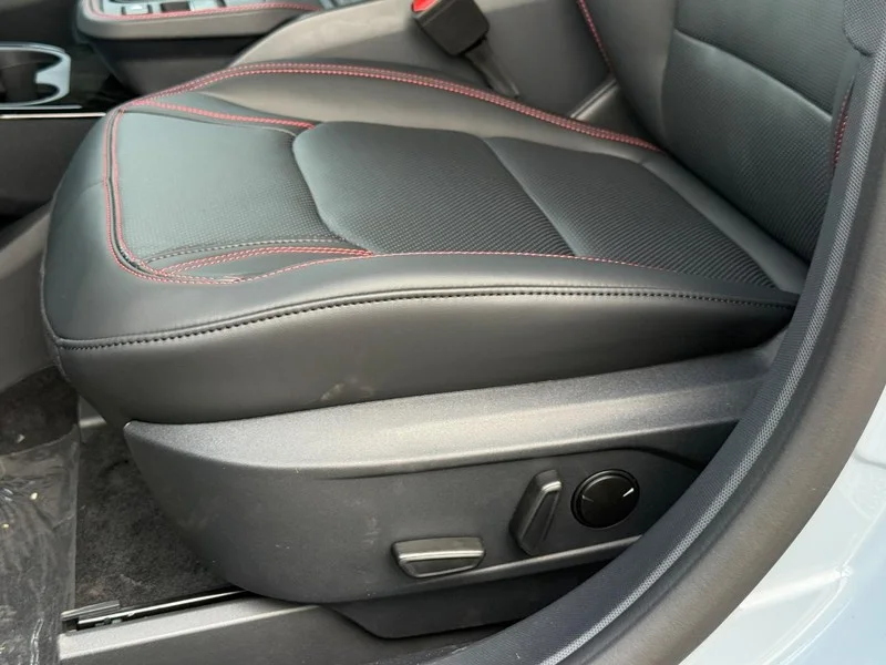 New 2026 Glacier Gray Metallic Tri-coat Ford Premium AWD image 18