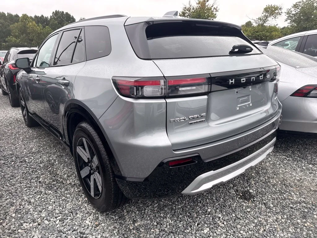 Used 2025 Silver Honda Touring image 5