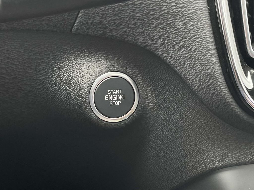 2026 Volvo XC40 Plus - Photo 19