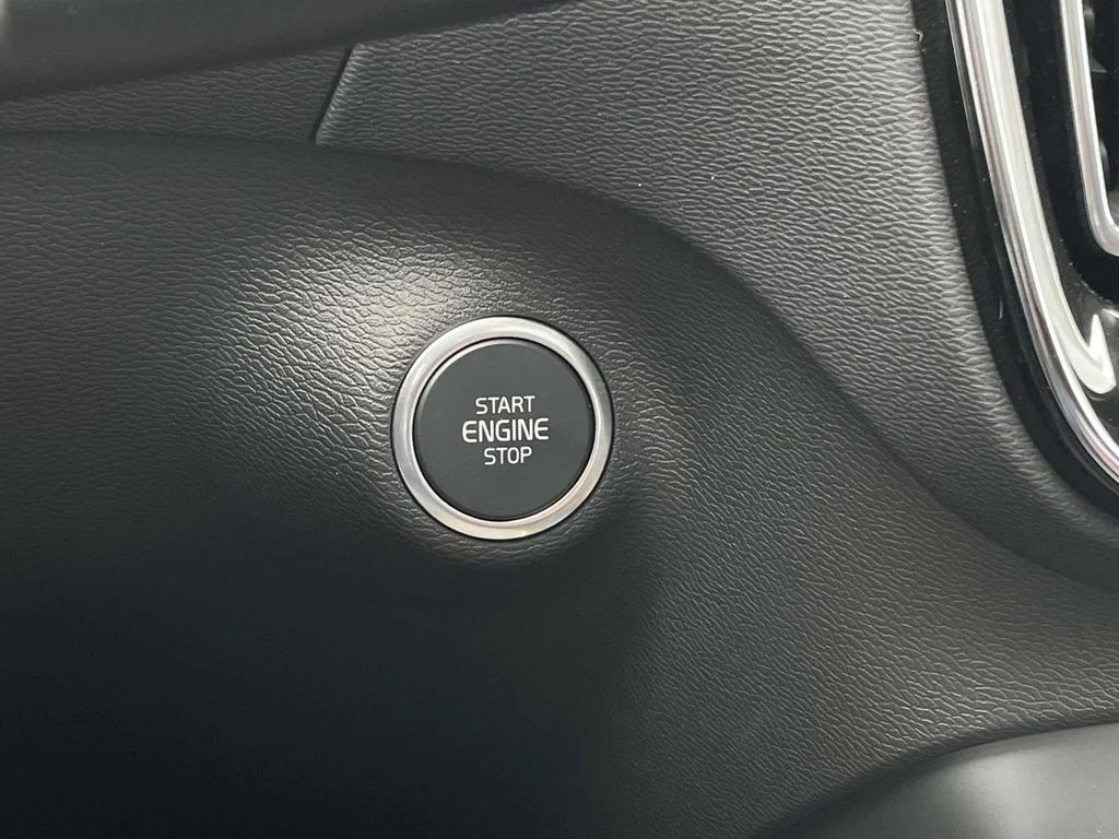 2026 Volvo XC40 Plus - Photo 19