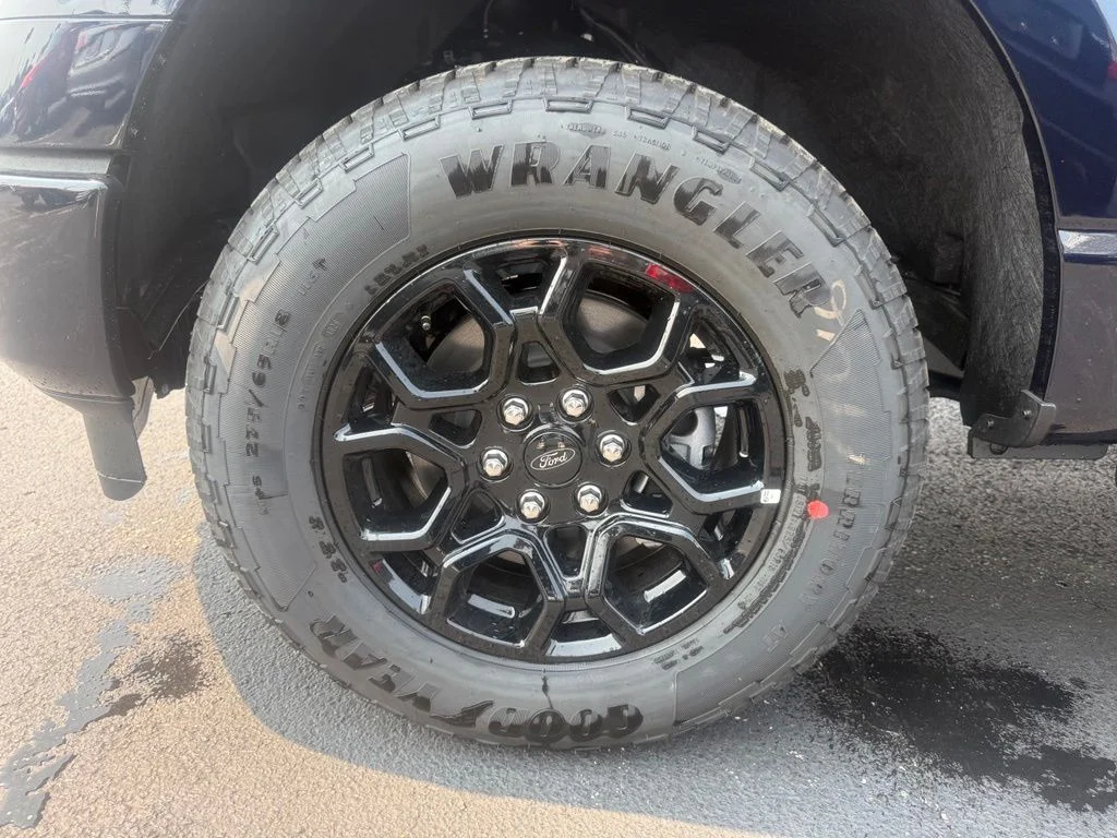 New 2026 Antimatter Blue Metallic Ford XLT image 10