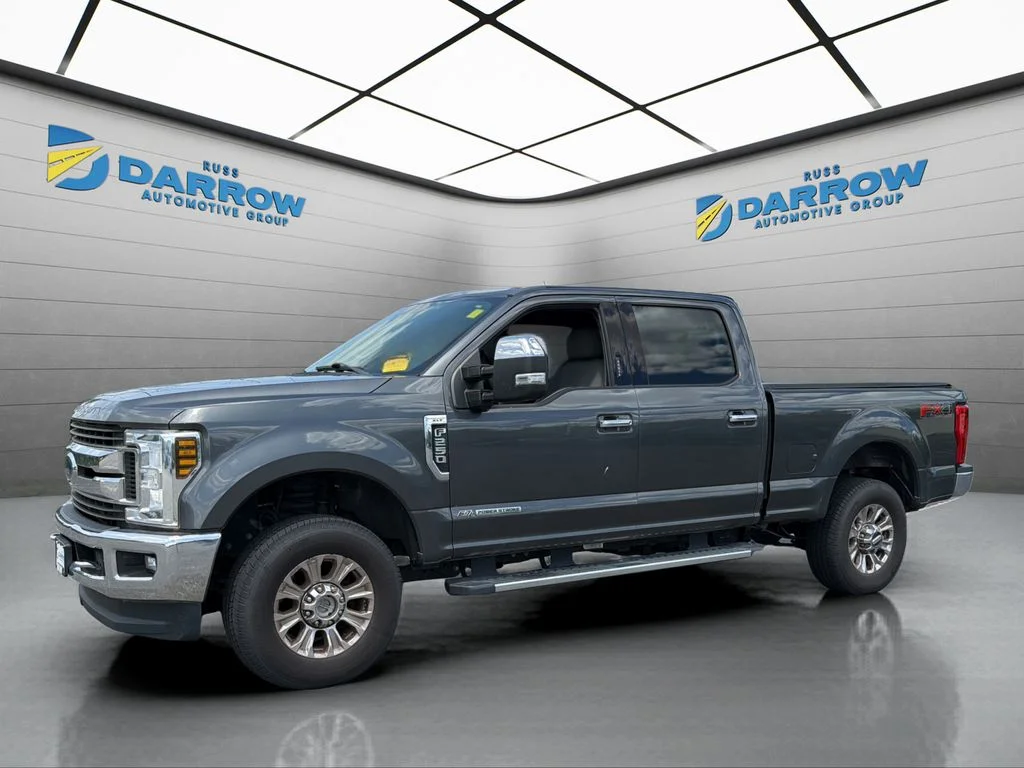 Used 2018 Gray Ford XLT image 1