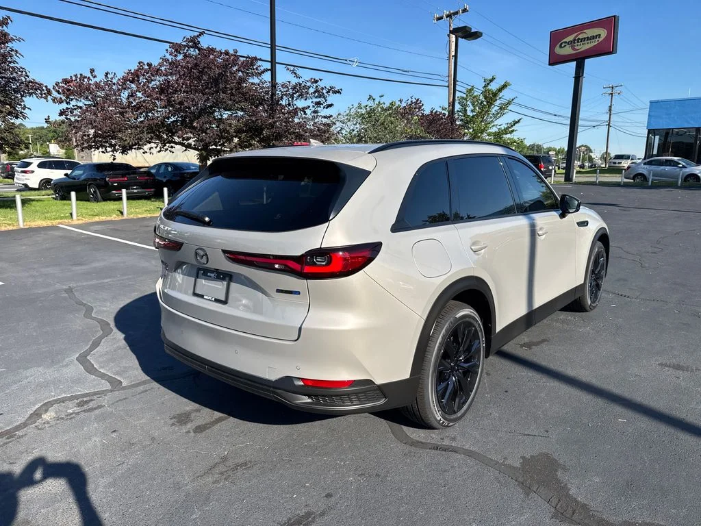 New 2026 Platinum Mazda Premium image 3