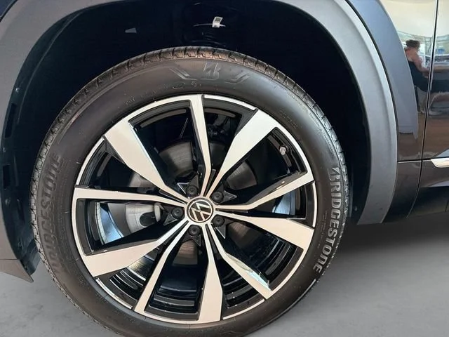 2026 Volkswagen Atlas Cross Sport SEL Premium R-LINE - Photo 5