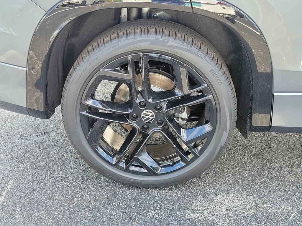 New 2026 Gray Volkswagen 2.0T SE R-Line Black image 5