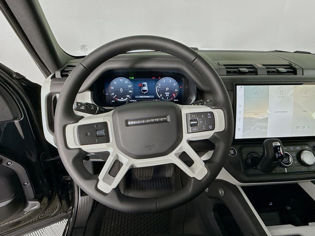 New 2026 Santorini Black Land Rover X-Dynamic SE image 12