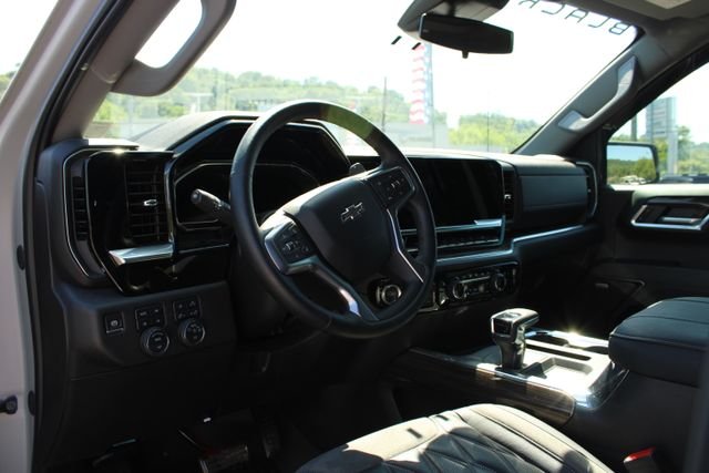 Used 2024 Black Chevrolet RST image 9
