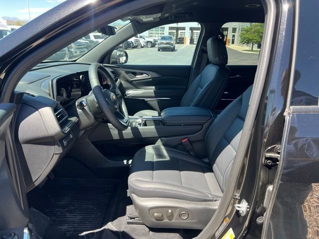 New 2026 Mosaic Black Metallic Chevrolet LT image 17