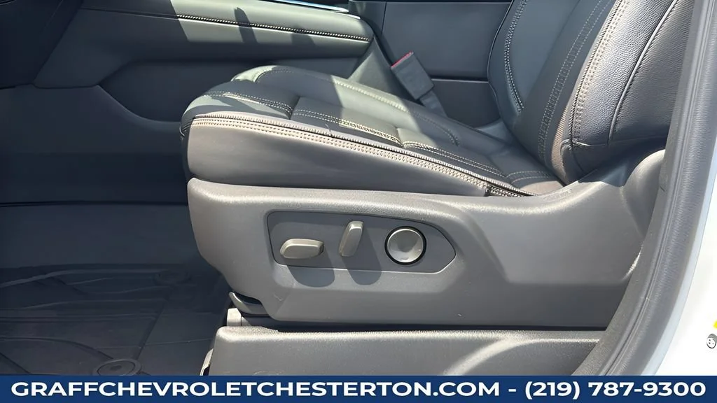 New 2026 Polar White Tricoat Chevrolet High Country image 25