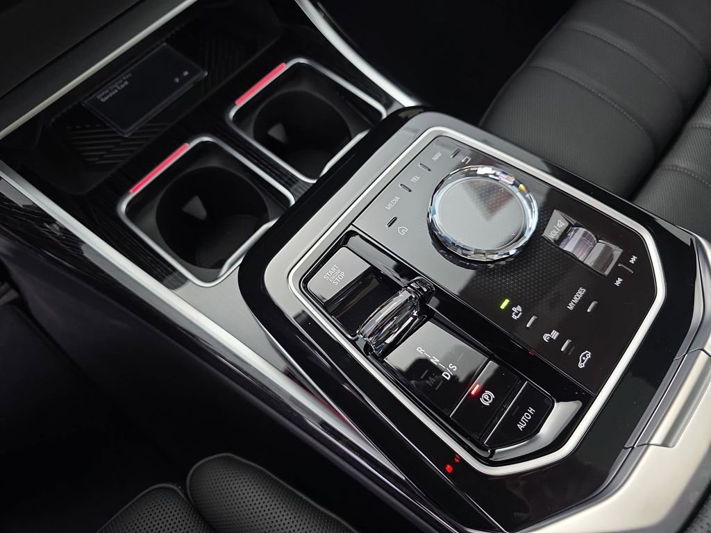 2026 BMW 7 Series 760i - Photo 25