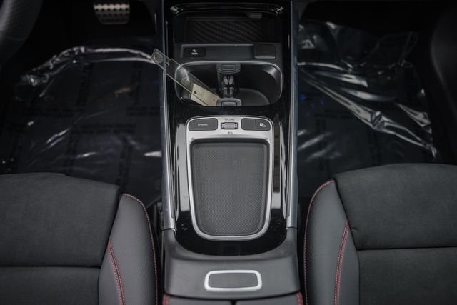 New 2026  Mercedes-Benz GLB 250 image 28