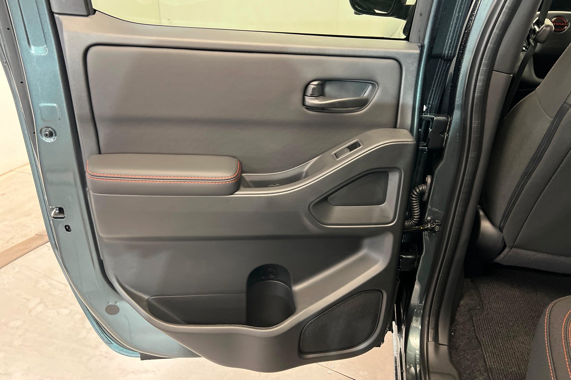 New 2027 Alpine Metallic Nissan Crew Cab PRO-4X® image 19