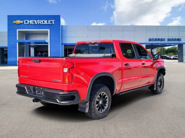2022 Chevrolet Silverado 1500 ZR2 - Photo 4