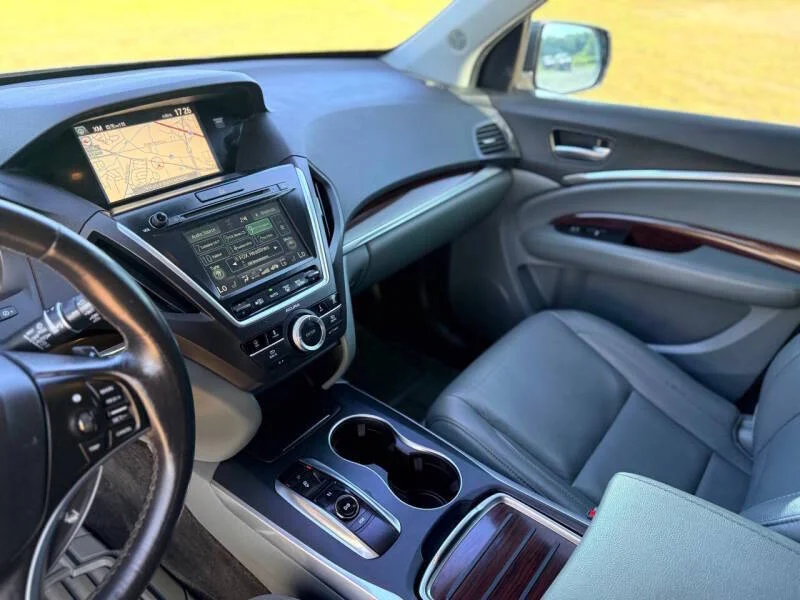 Used 2016 Gray Acura w/Tech w/AcuraWatch 4dr SUV w/Technology and AcuraWatch Plus Package image 19