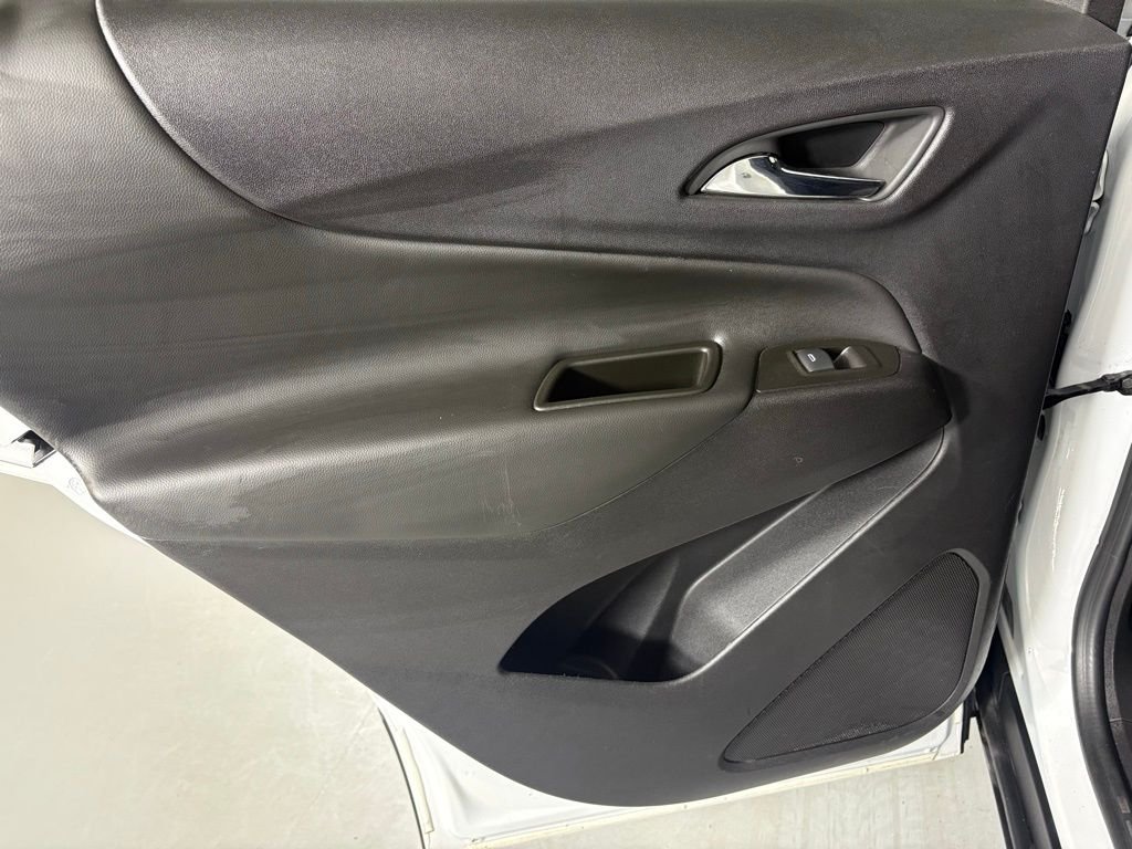 Used 2024 White Chevrolet LT image 35