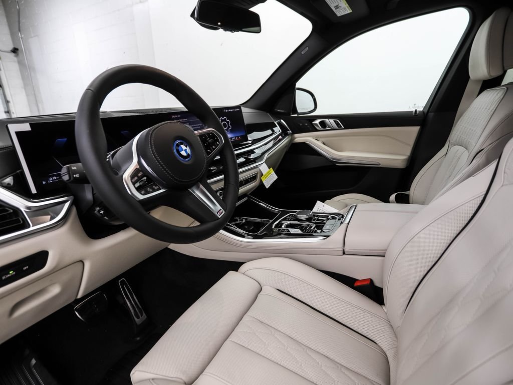 New 2026 Gray Metallic BMW xDrive50e image 10