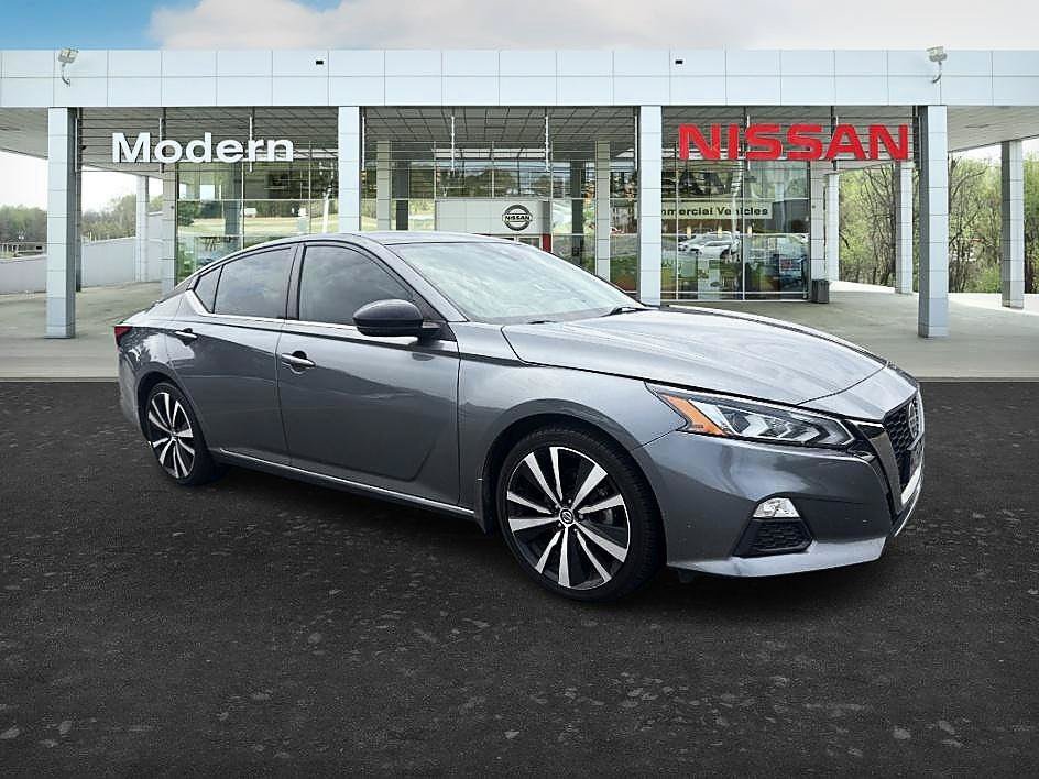 Used 2021 Gun Metallic Nissan 2.5 SR image 7