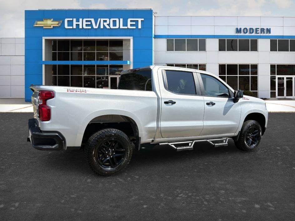 Used 2022 Silver Ice Metallic Chevrolet LT Trail Boss image 6