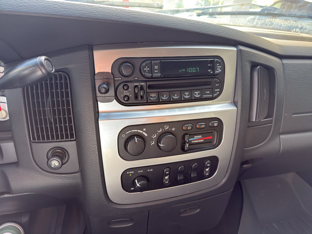 Used 2004 Black Clearcoat Dodge SLT image 16