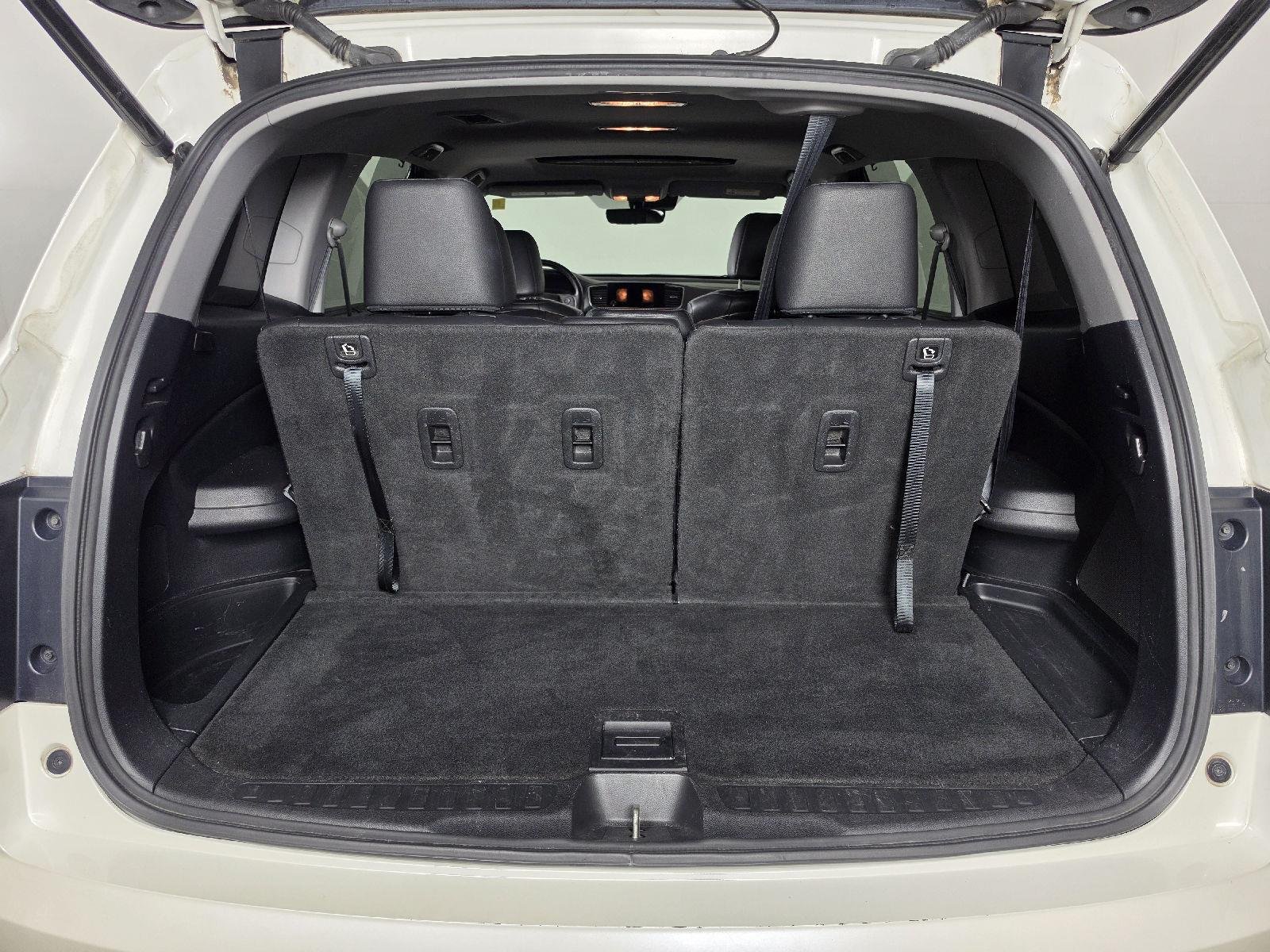 Used 2019 White Diamond Pearl Honda EX-L image 23