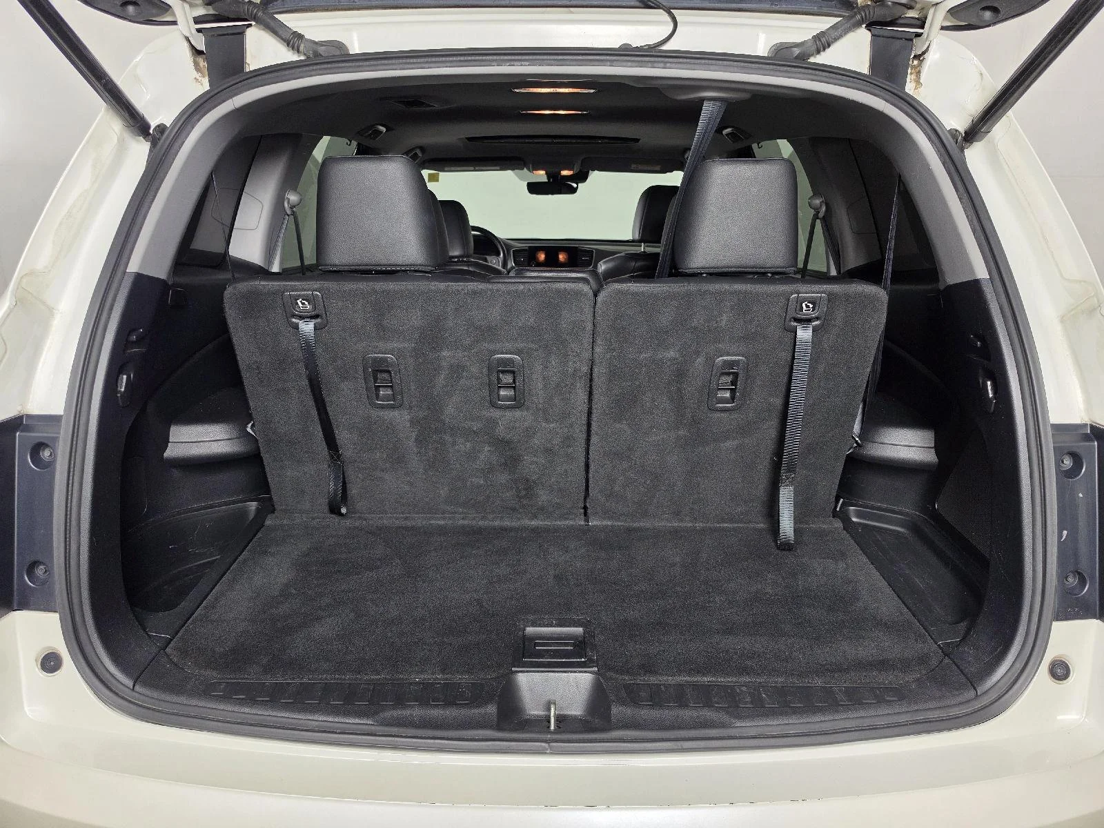 Used 2019 White Diamond Pearl Honda EX-L image 23