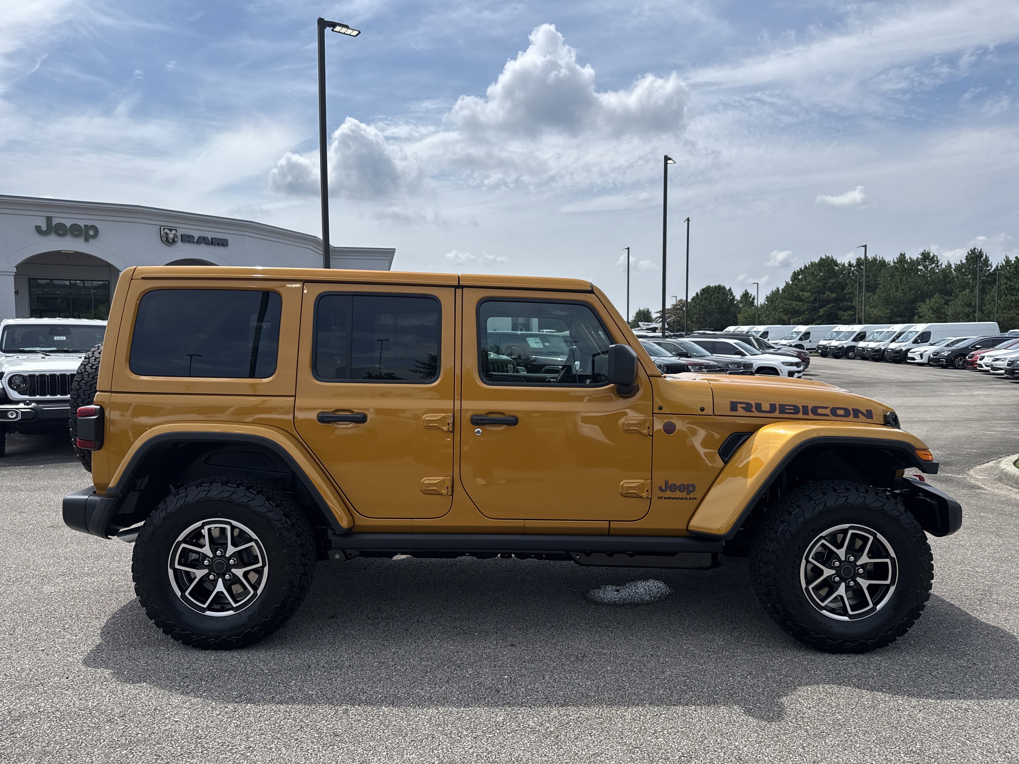 New 2026 Goldilocks Jeep Rubicon image 8