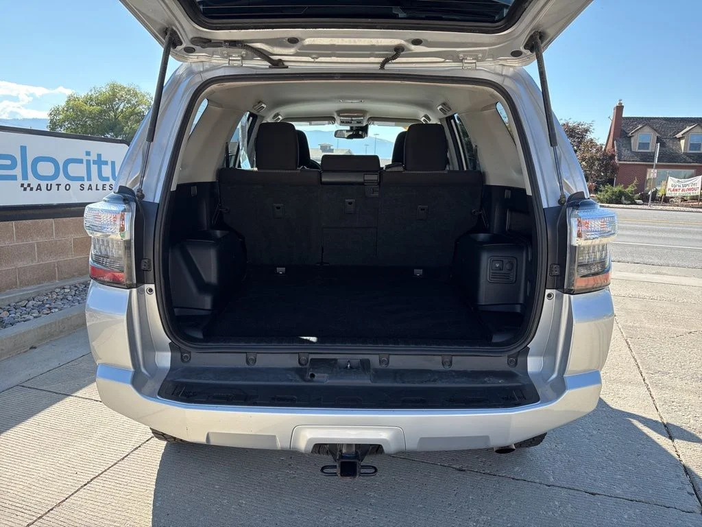 Used 2024 Silver Toyota SR5 image 6