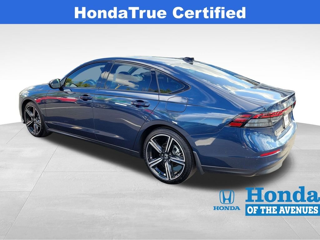 Certified Used 2026 Canyon River Blue Metallic Honda SE image 4