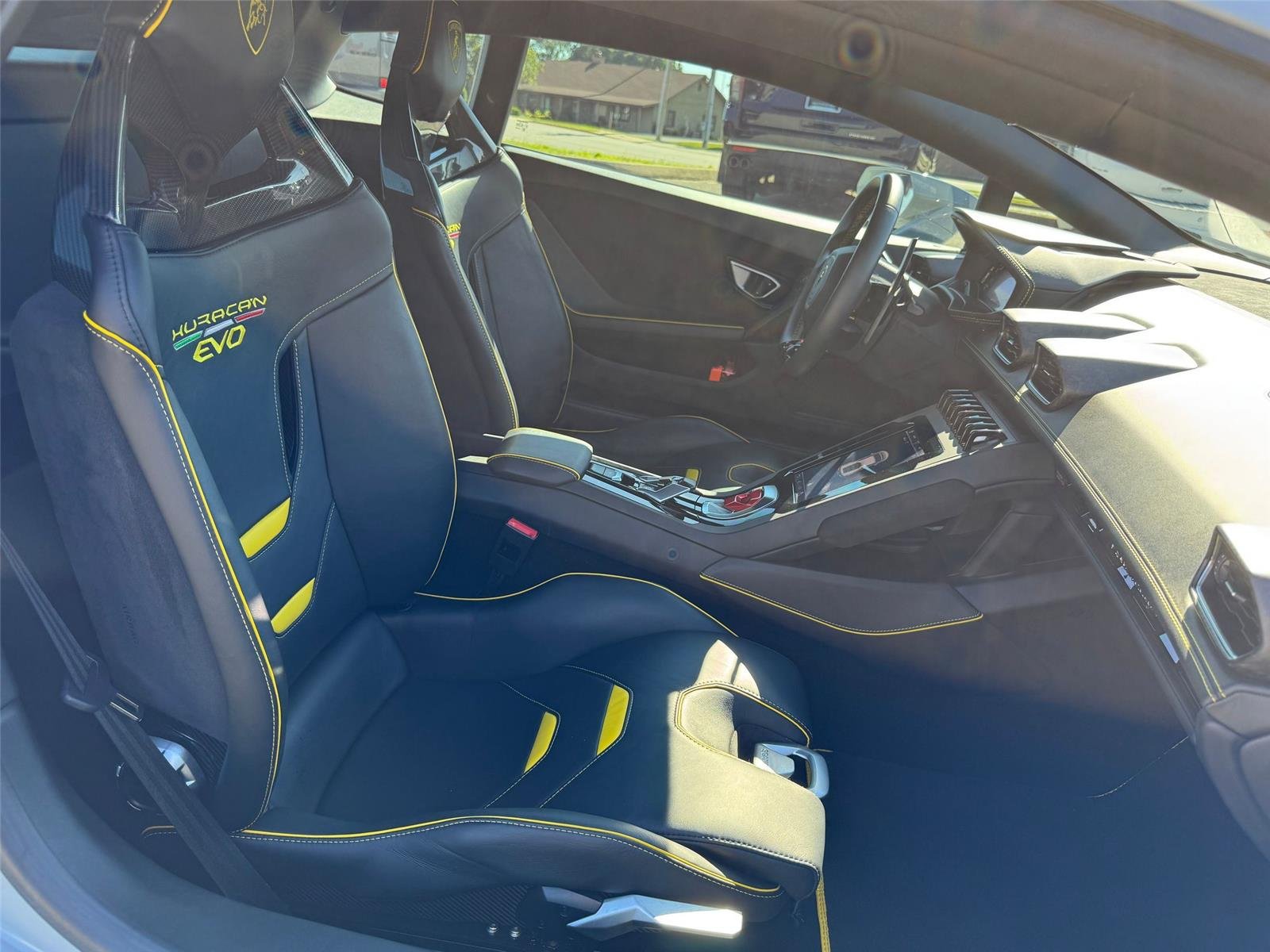 Used 2020 GRIGIO HATI Lamborghini  image 17