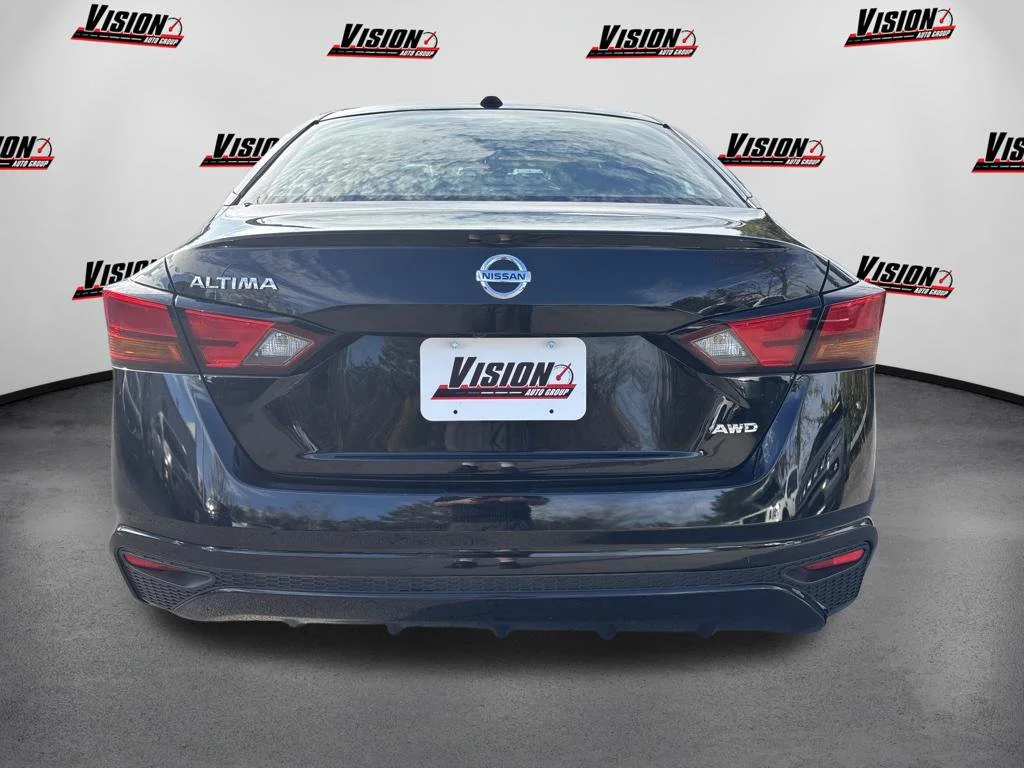 Used 2019 Black Nissan 2.5 S image 6