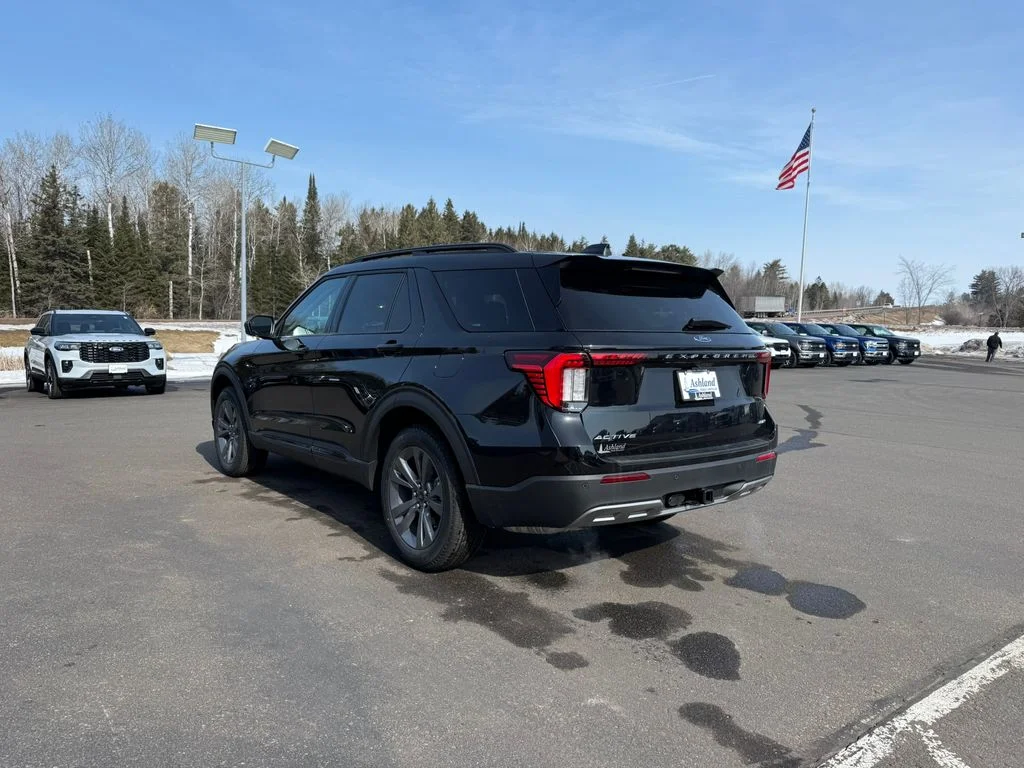 2026 Ford Explorer Active - Photo 7