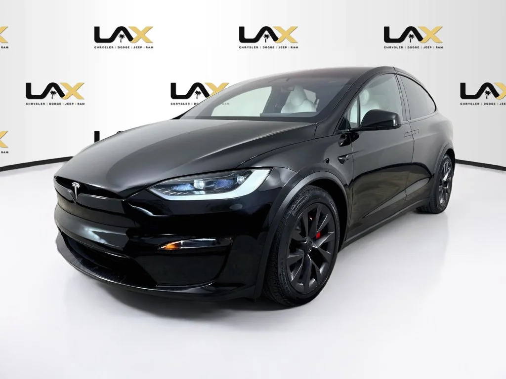 Used 2024 Black Tesla Plaid image 3