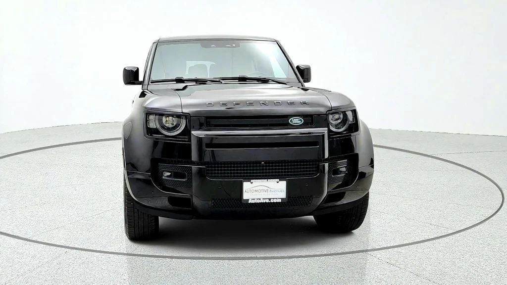Used 2024 Santorini Black Metallic Land Rover 130 P400 X-Dynamic SE image 2