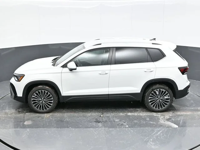 2025 Volkswagen Taos SE - Photo 12