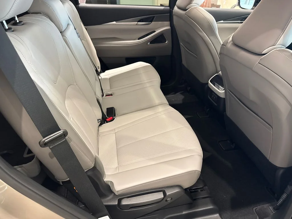 New 2027 WARM TITANIUM INFINITI Luxe FWD image 14