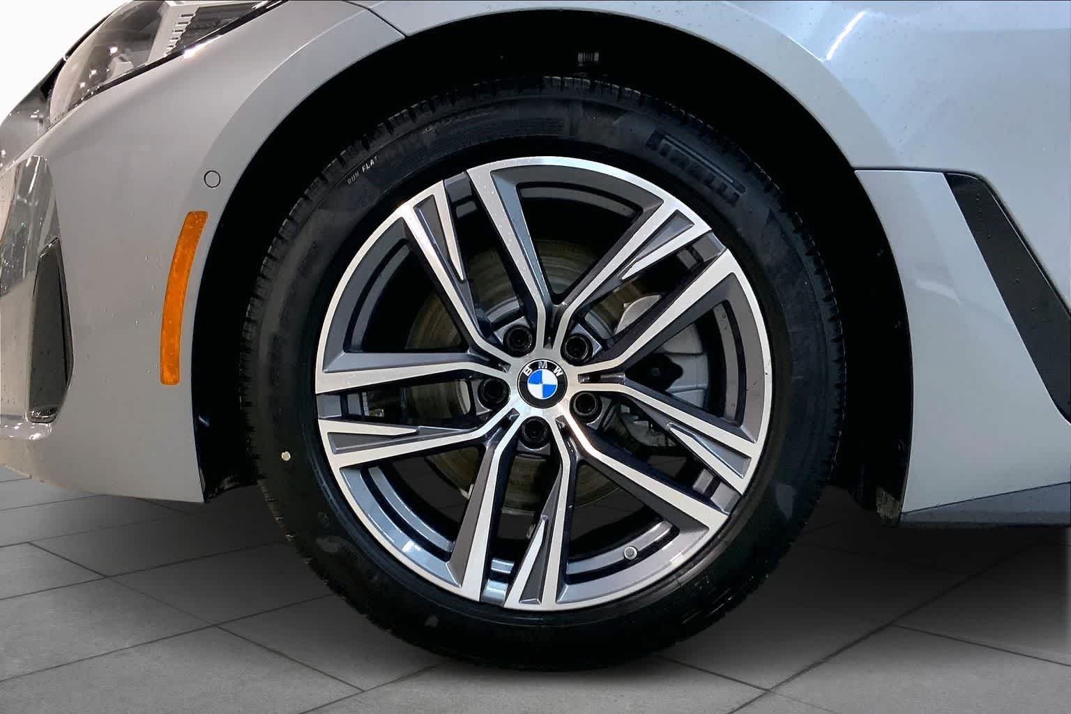 New 2026 Skyscraper Grey Metallic BMW 430i xDrive image 11