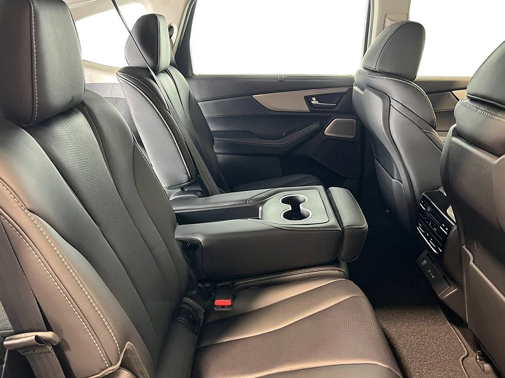New 2026 Solar Silver Metallic Acura w/Technology Package image 39