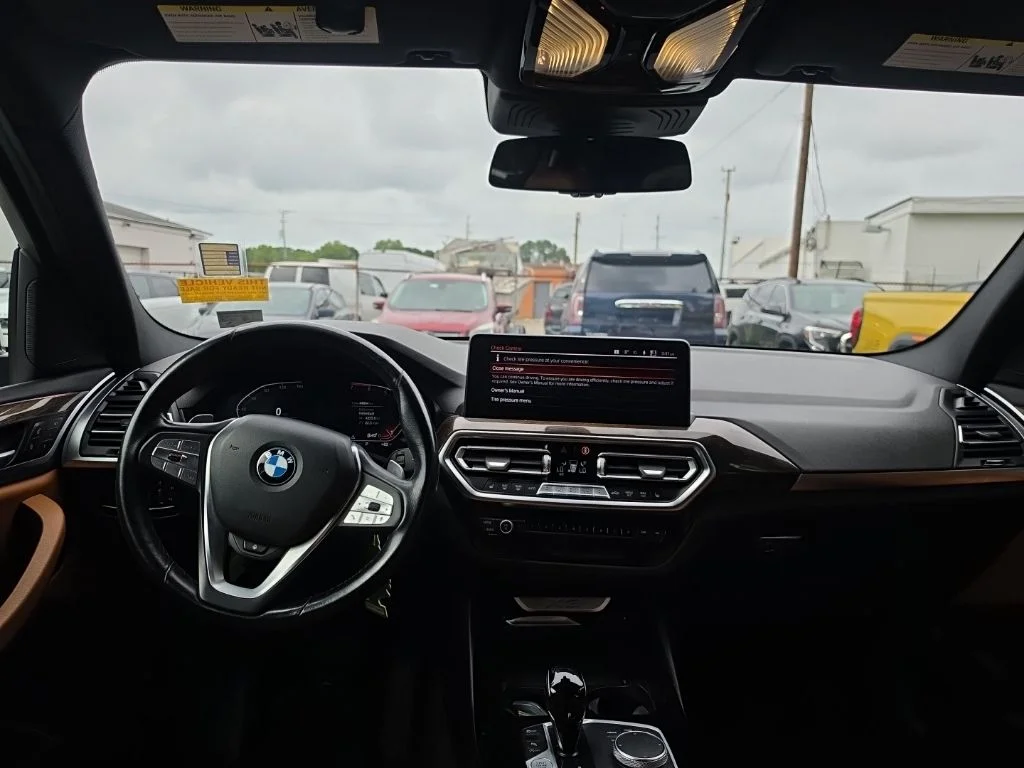 Used 2022 White BMW xDrive30i image 23