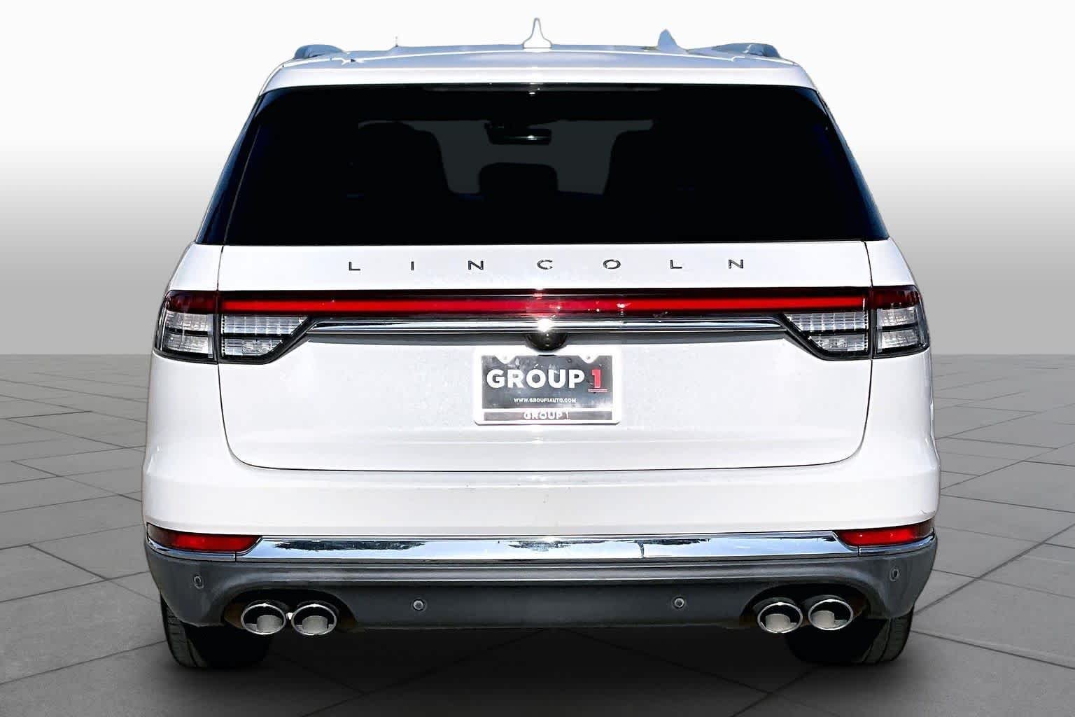 Used 2020 Pristine White Metallic Tri-Coat Lincoln Reserve image 5