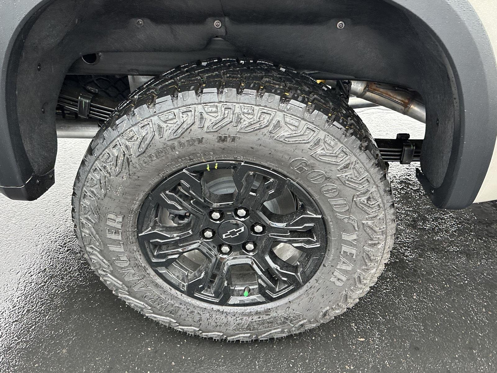 New 2026 White Sands Chevrolet ZR2 image 19