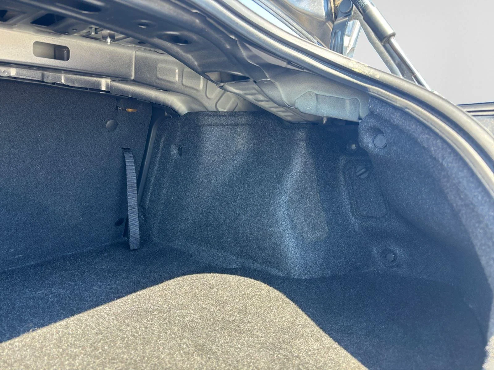 Used 2023 Pavement Toyota Base image 40