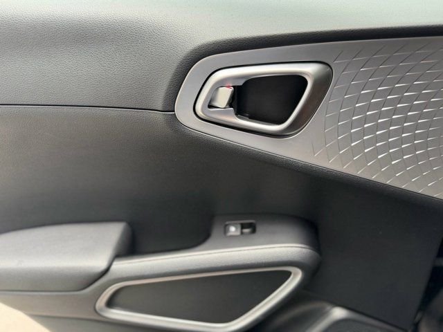 Used 2022 Black Kia LX image 16