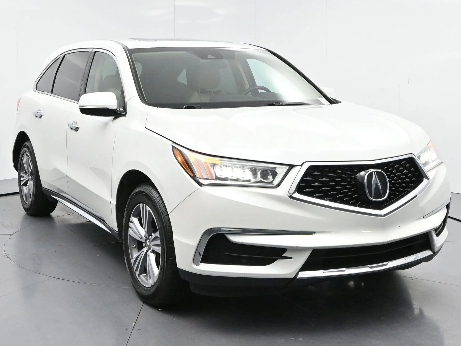 Used 2020 Platinum White Pearl Acura SH-AWD image 2