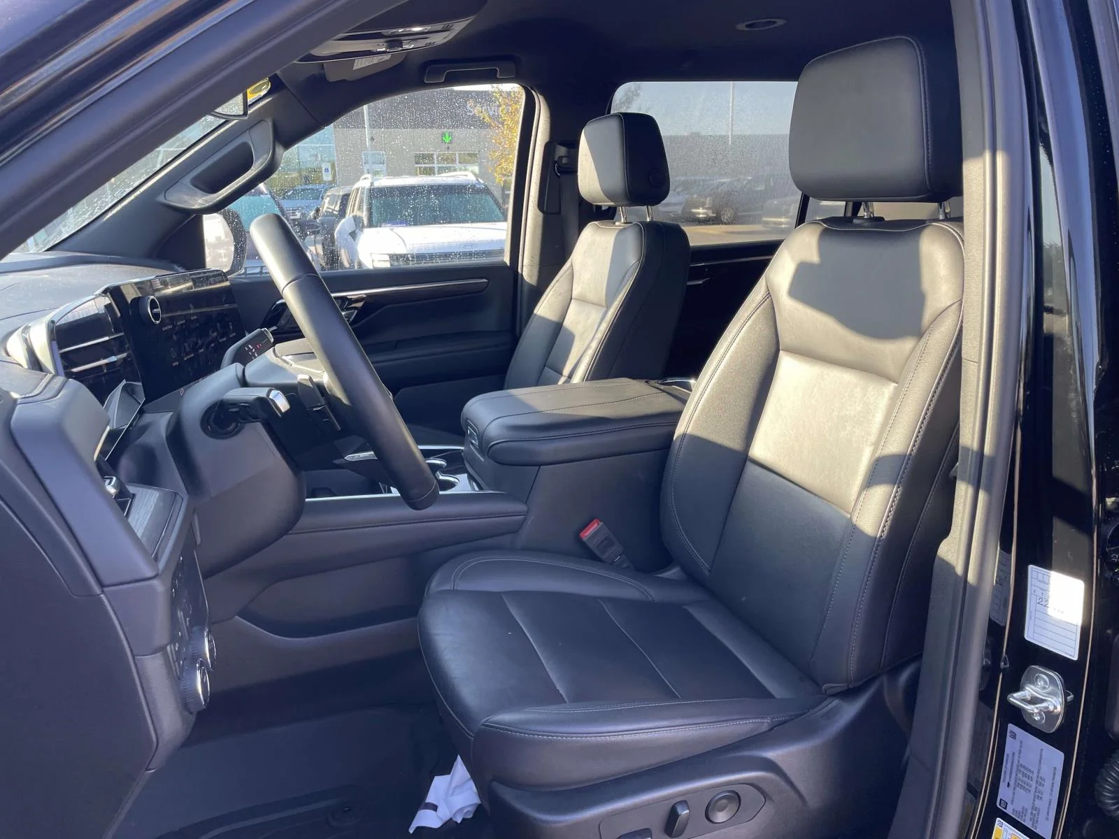 Used 2025 Black Chevrolet Z71 image 9