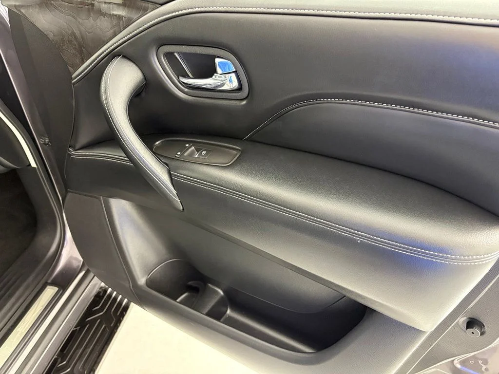 Used 2024 Gray INFINITI LUXE image 47