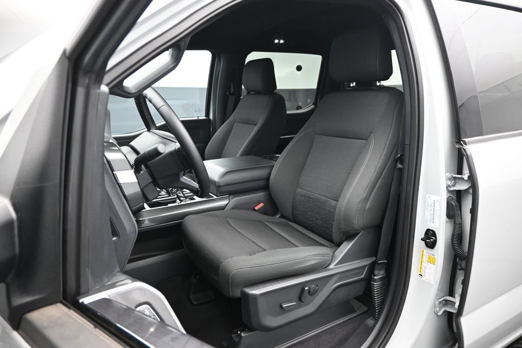 Used 2023 White Ford XLT image 8